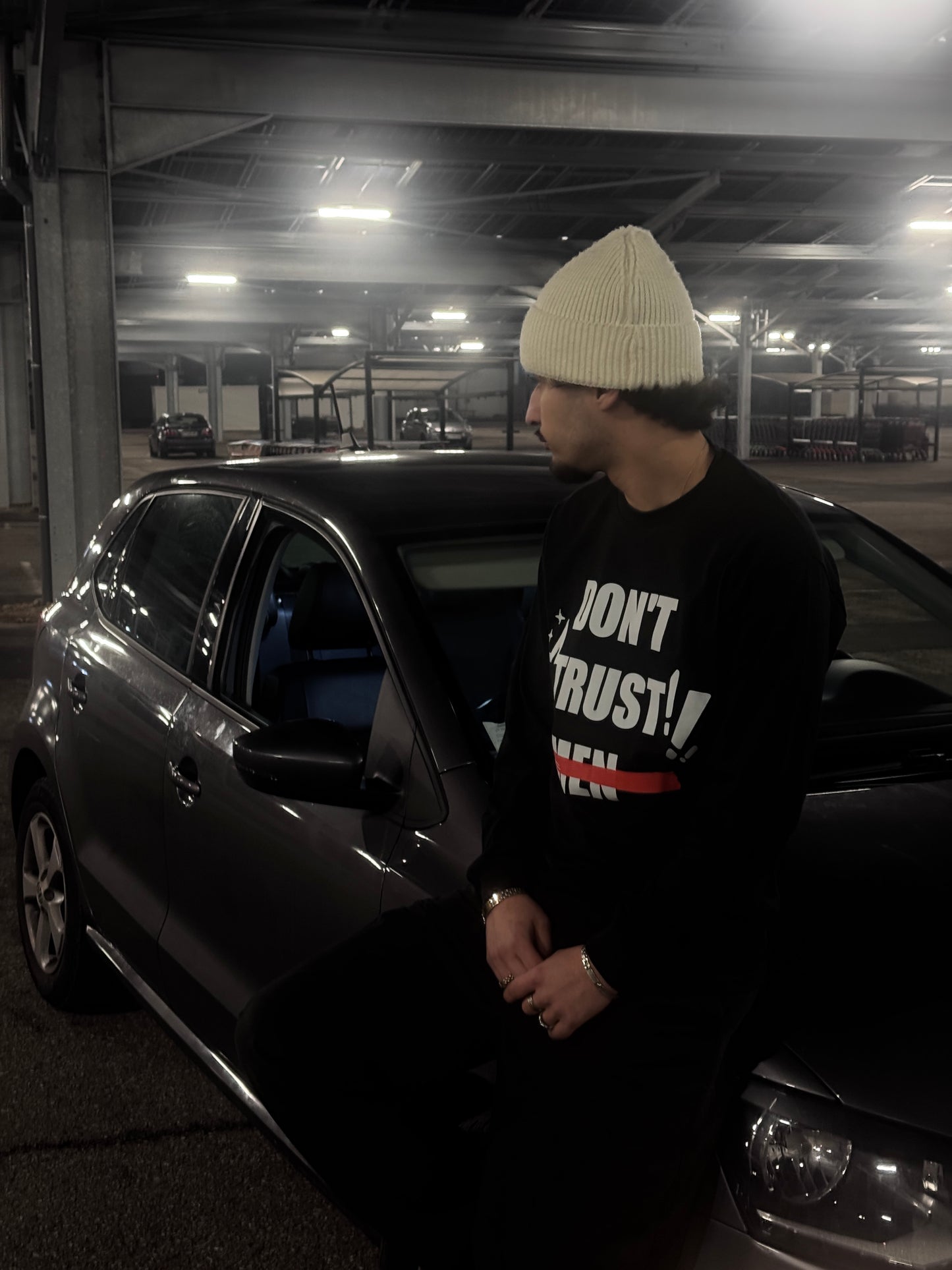 #DON'TTRUSTMEN LONGSLEEVE