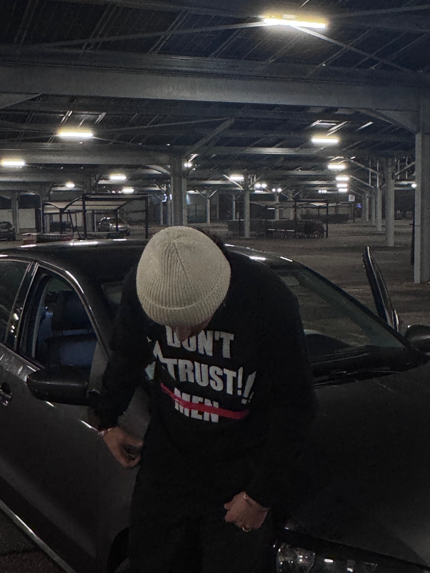 #DON'TTRUSTMEN LONGSLEEVE